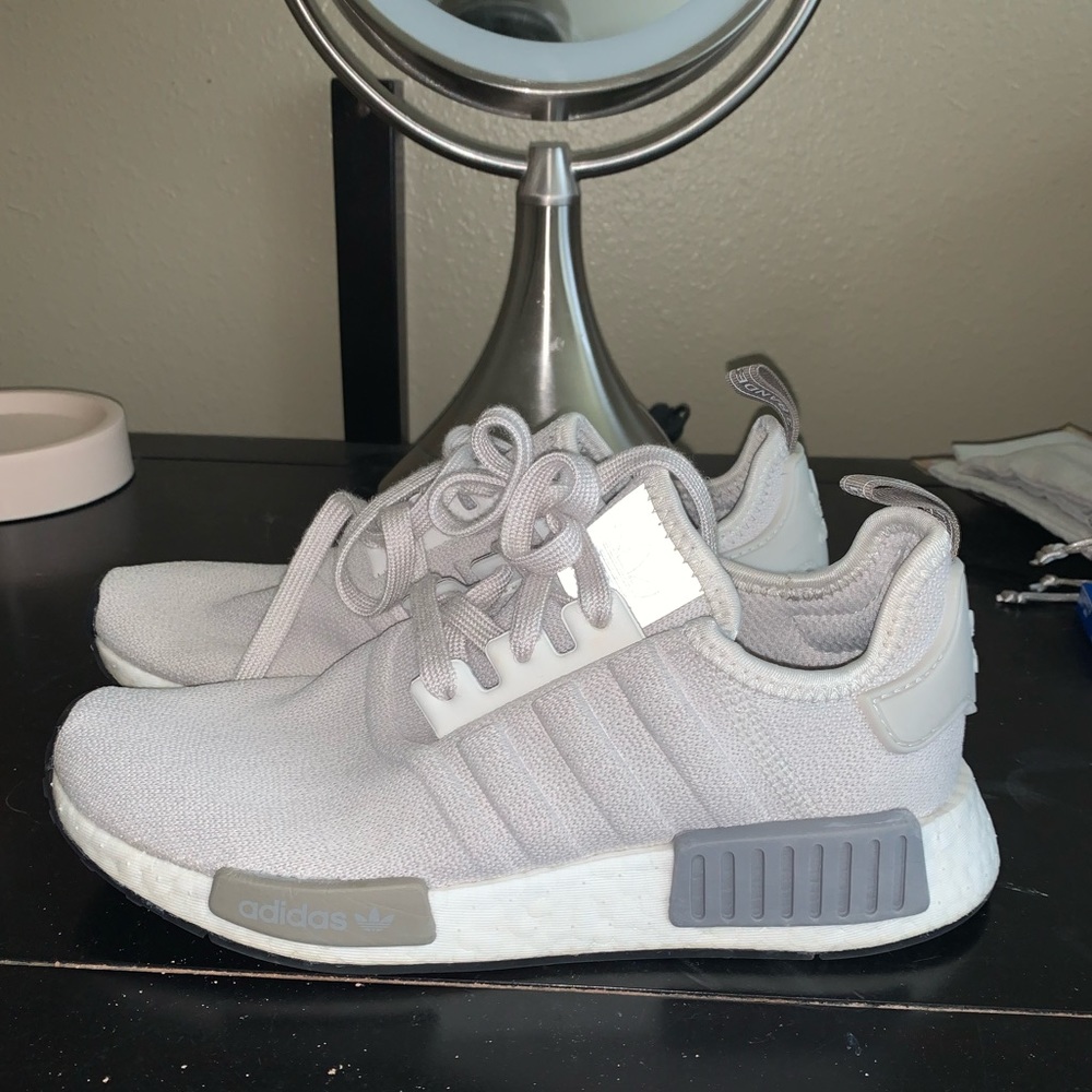 Adidas women’s tennis shoes